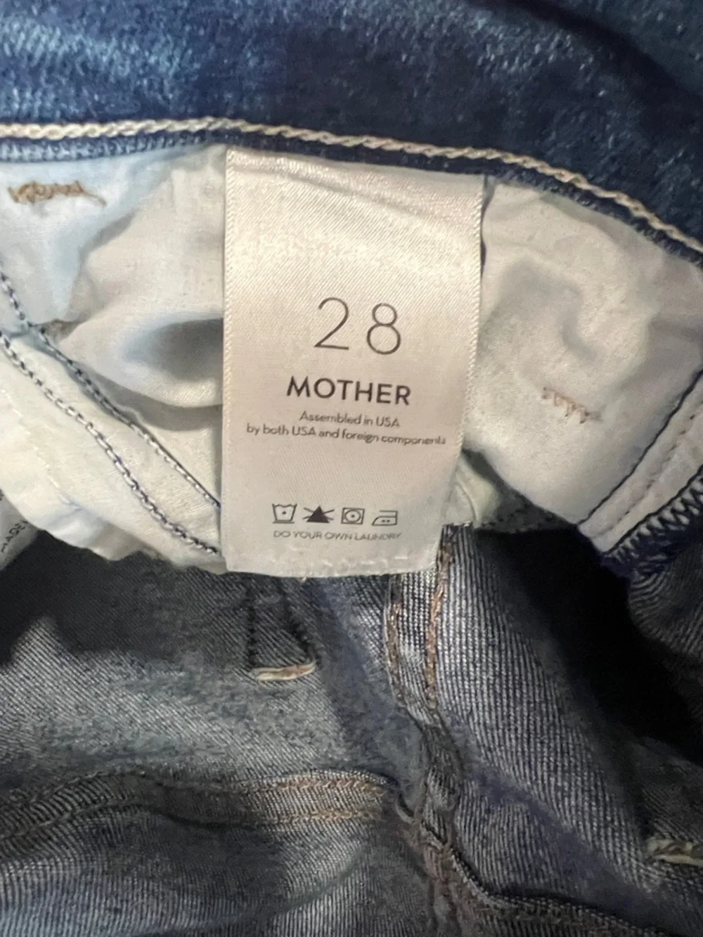 MOTHER the Hustler Ankle Fray Jeans in Home Movies Size 28